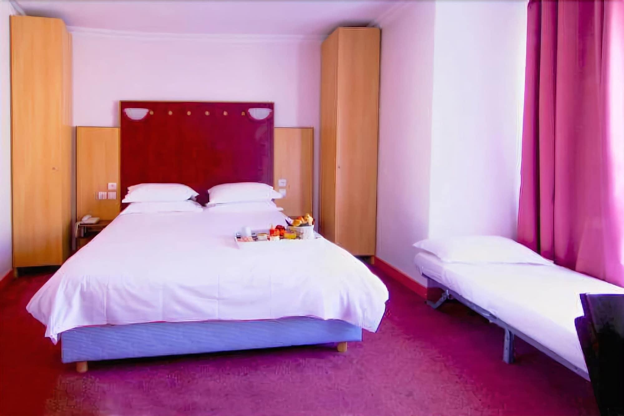 Hotel Le Clery Parigi